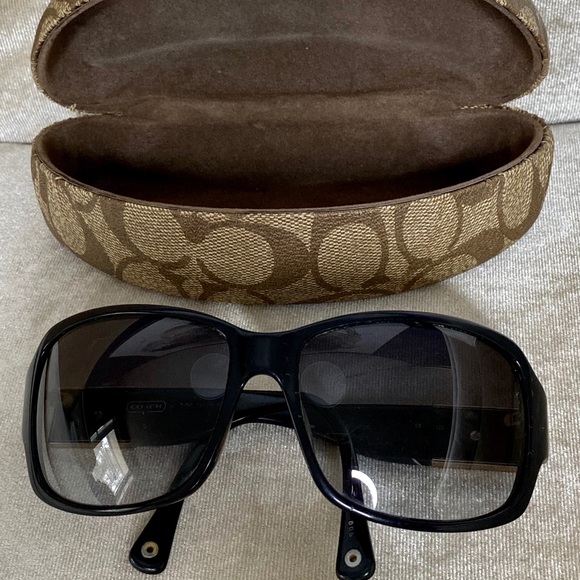 COACH SIGNATURE SUNGLASSES & CASE! - Picture 2 of 6